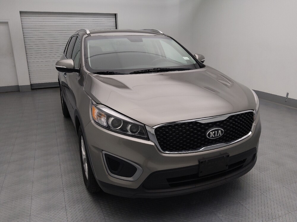 2017 Kia Sorento in Gladstone, MO 64118 - 18133456 14