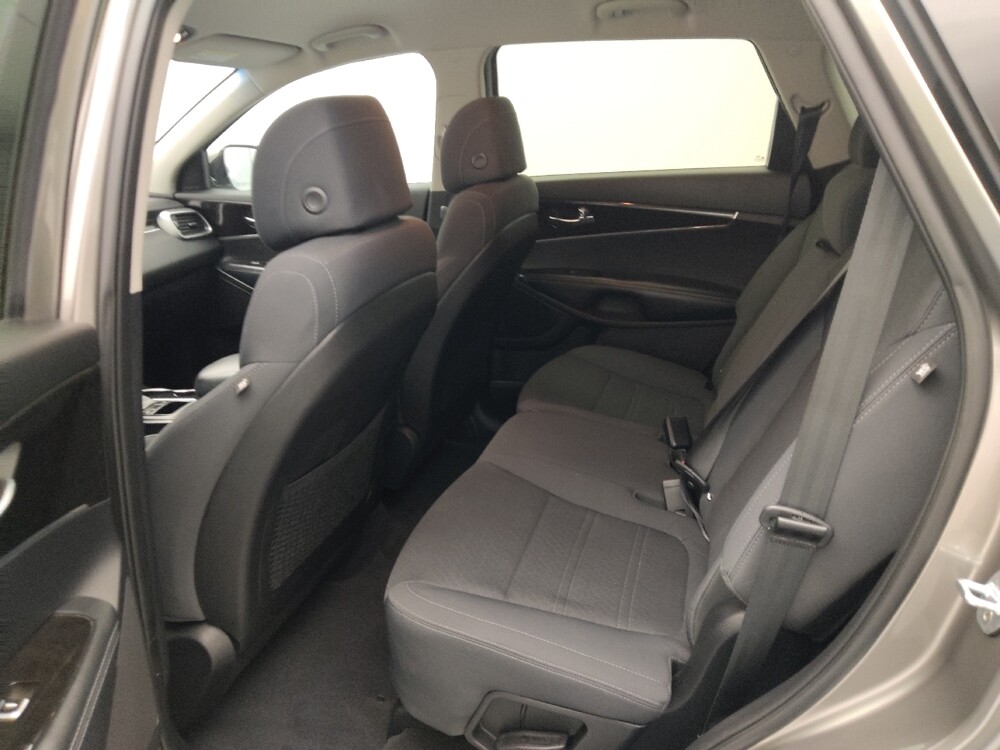 2017 Kia Sorento in Gladstone, MO 64118 - 18133456 18