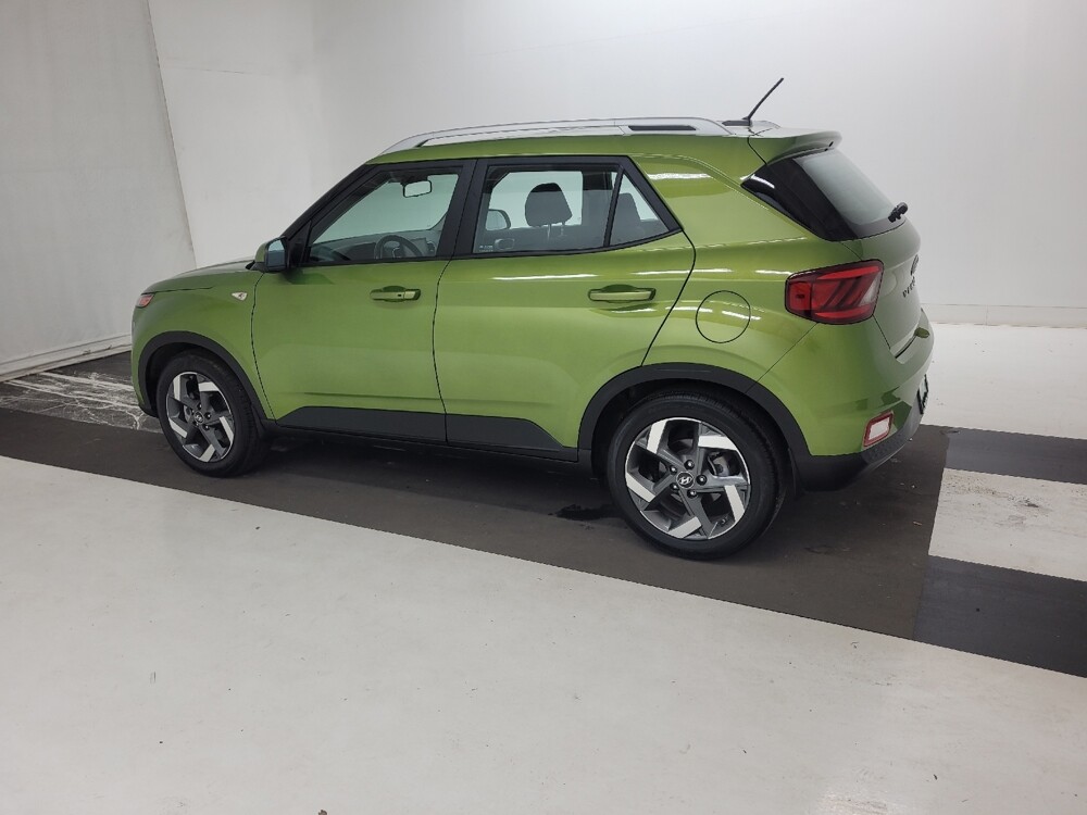 2024 Hyundai Venue in St. Louis, MO 63136 - 18133457 3
