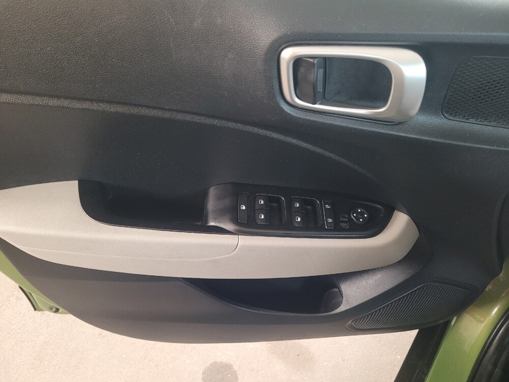 2024 Hyundai Venue in St. Louis, MO 63136 - 18133457 27