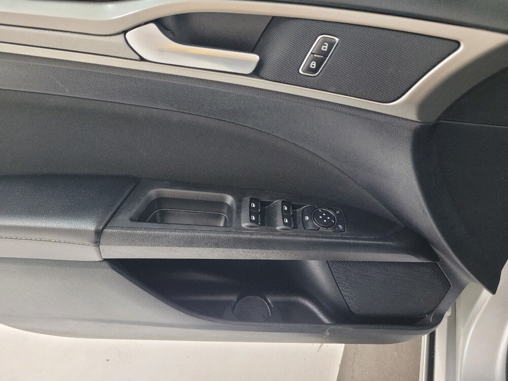 2019 Ford Fusion in St. Louis, MO 63136 - 18133459 27