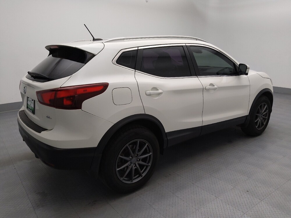 2019 Nissan Rogue Sport in Independence, MO 64055 - 18133463 10
