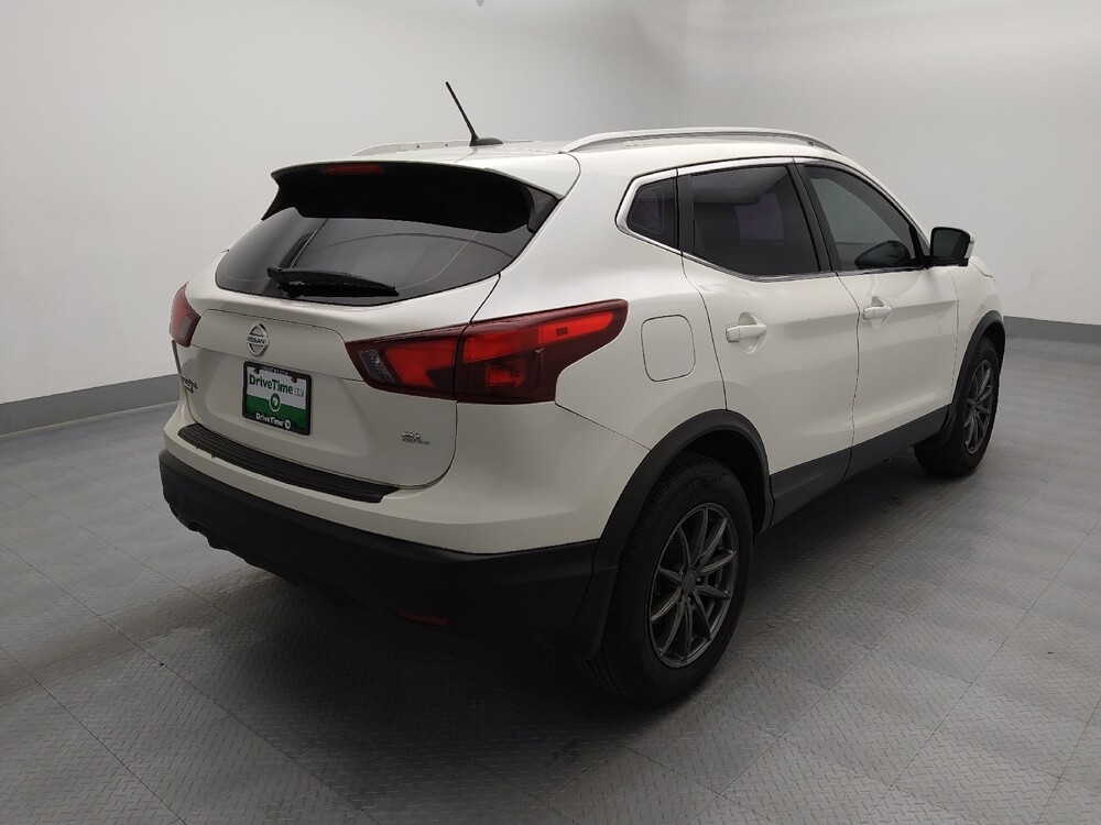 2019 Nissan Rogue Sport in Independence, MO 64055 - 18133463 9