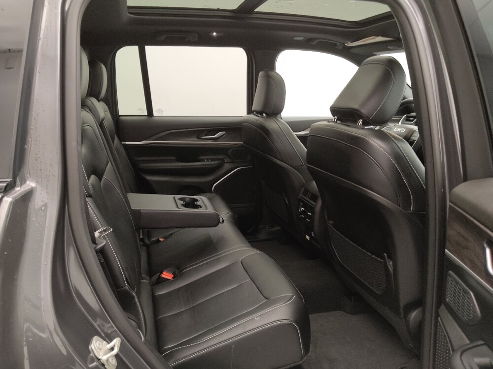 2024 Jeep Grand Cherokee in Gladstone, MO 64118 - 18133468 19