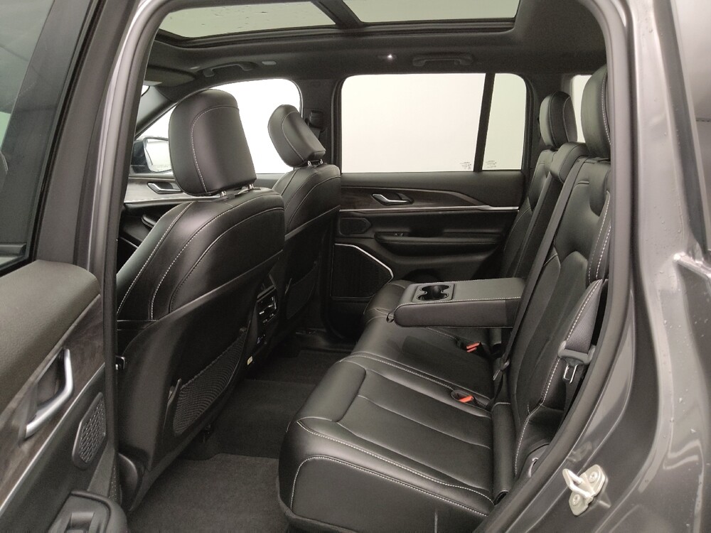 2024 Jeep Grand Cherokee in Gladstone, MO 64118 - 18133468 18