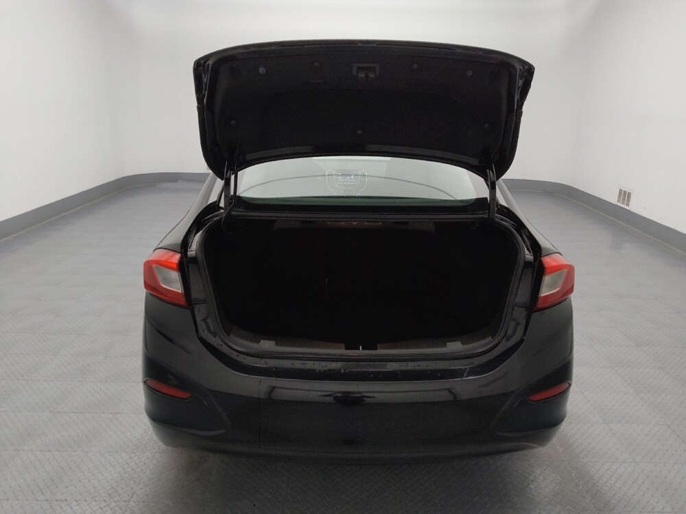 2018 Chevrolet Cruze in Springfield, MO 65807 - 18133469 29