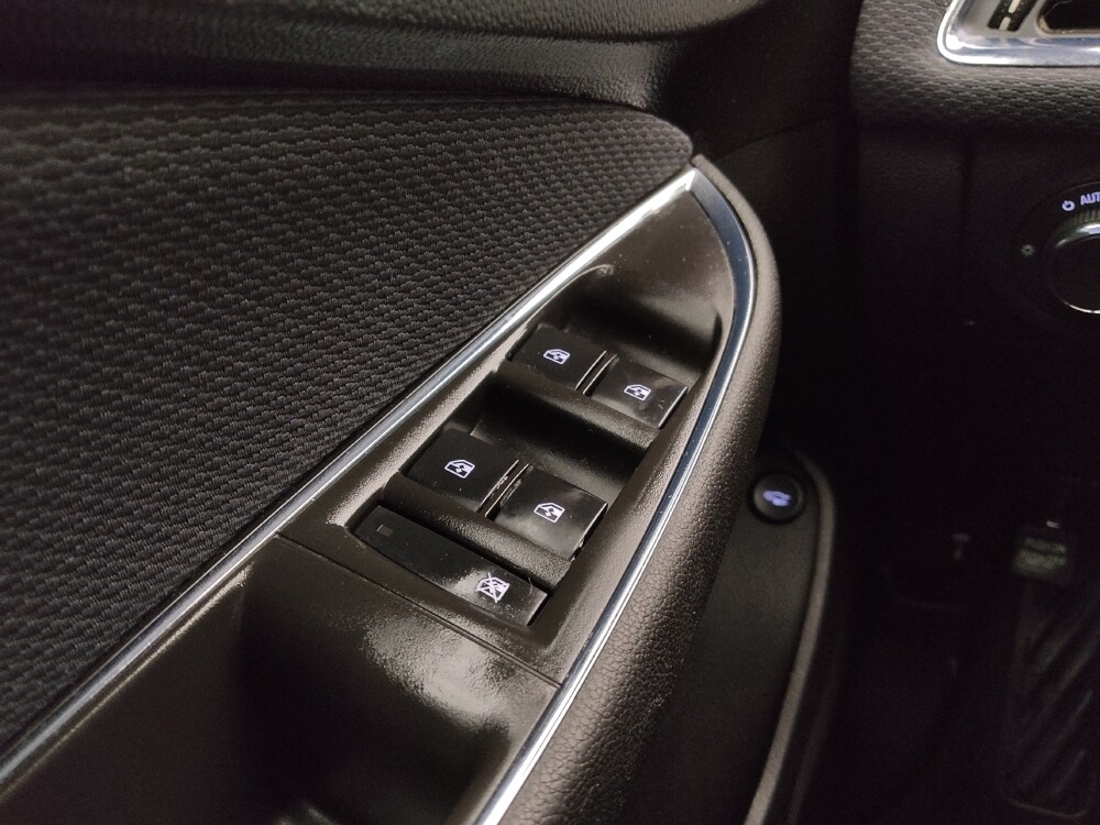 2018 Chevrolet Cruze in Springfield, MO 65807 - 18133469 27