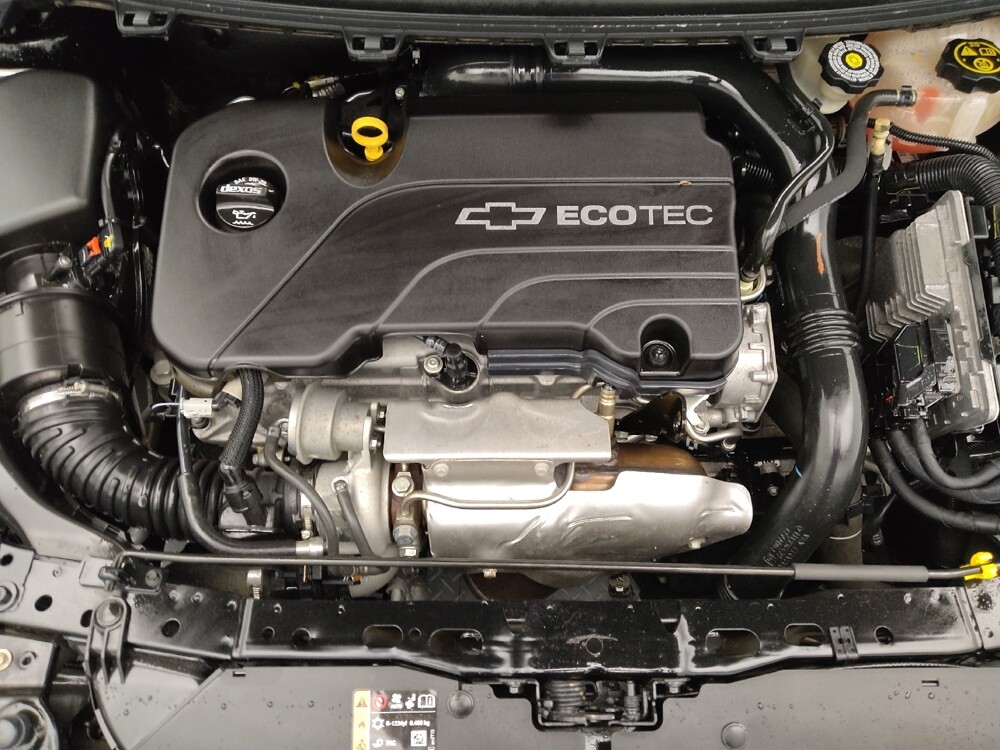 2018 Chevrolet Cruze in Springfield, MO 65807 - 18133469 30