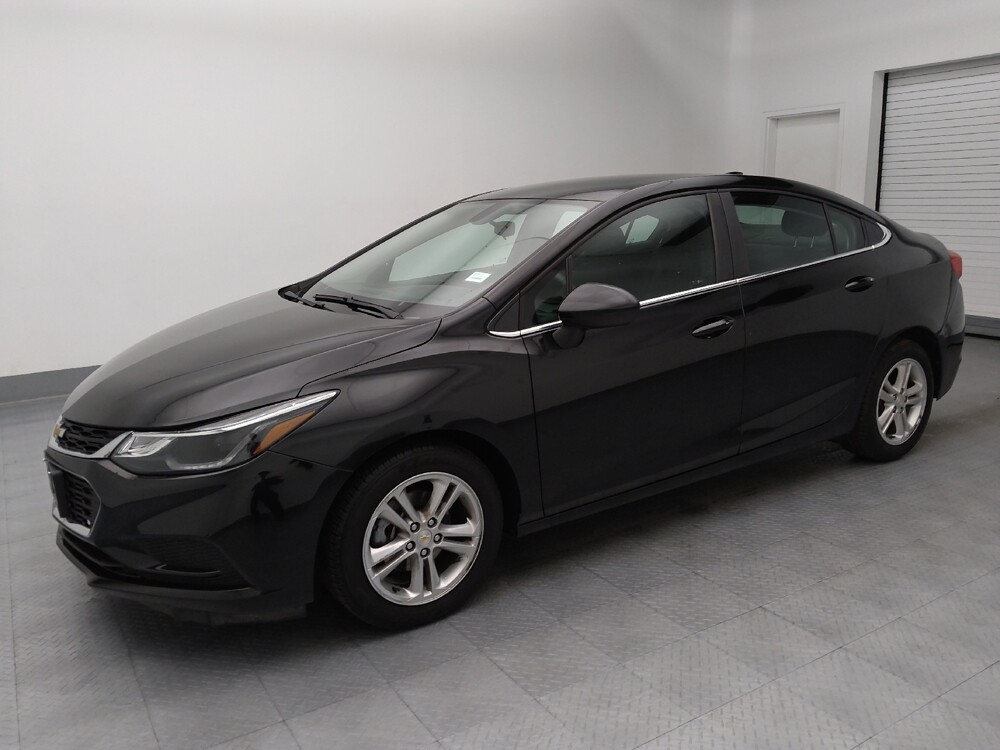 2018 Chevrolet Cruze in Springfield, MO 65807 - 18133469 2
