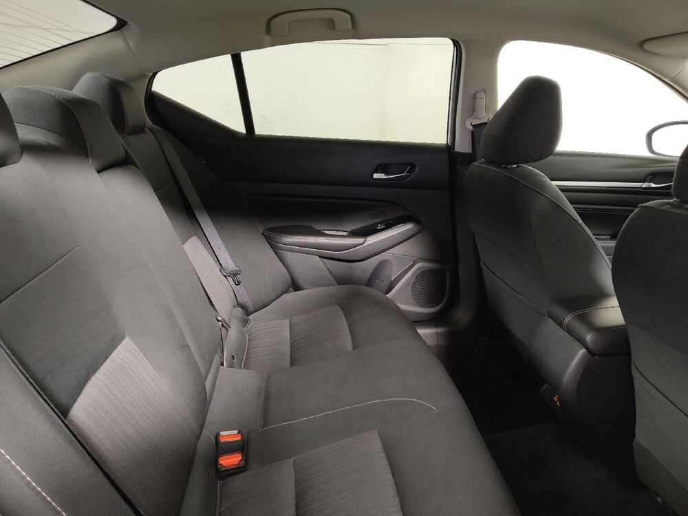 2021 Nissan Altima in Midlothian, IL 60445 - 18133471 19