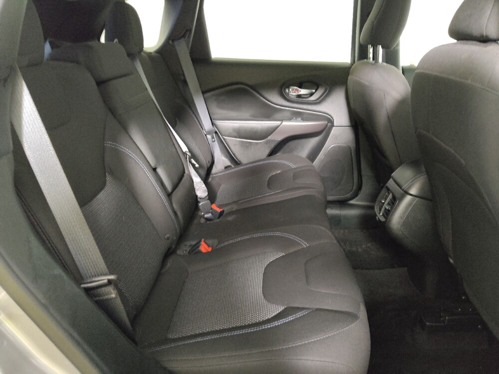 2019 Jeep Cherokee in Midlothian, IL 60445 - 18133478 19