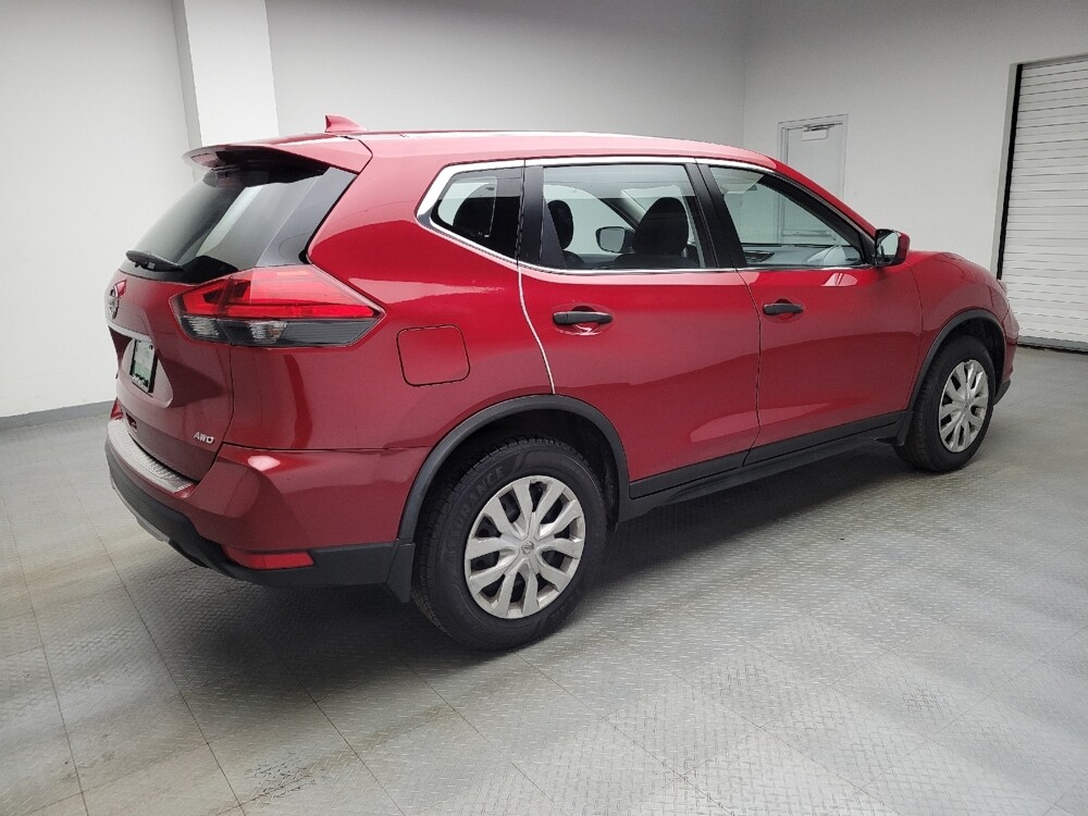 2017 Nissan Rogue in Grand Rapids, MI 49508 - 18133482 10