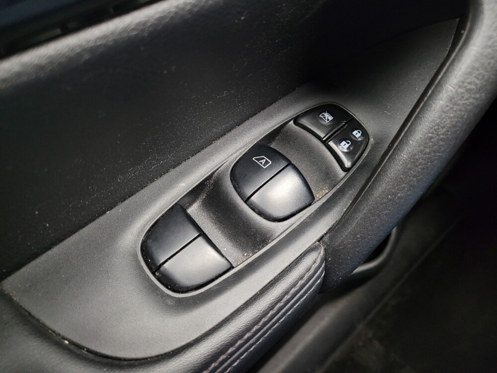 2017 Nissan Rogue in Grand Rapids, MI 49508 - 18133482 27