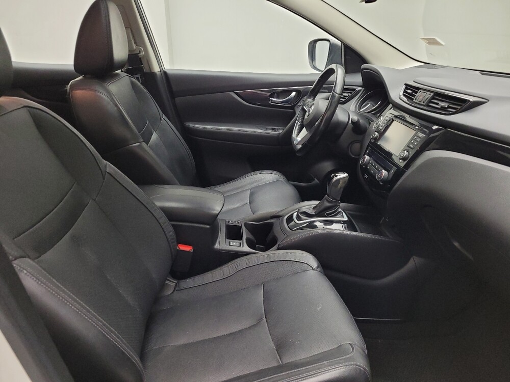 2017 Nissan Rogue Sport in Taylor, MI 48180 - 18133484 21