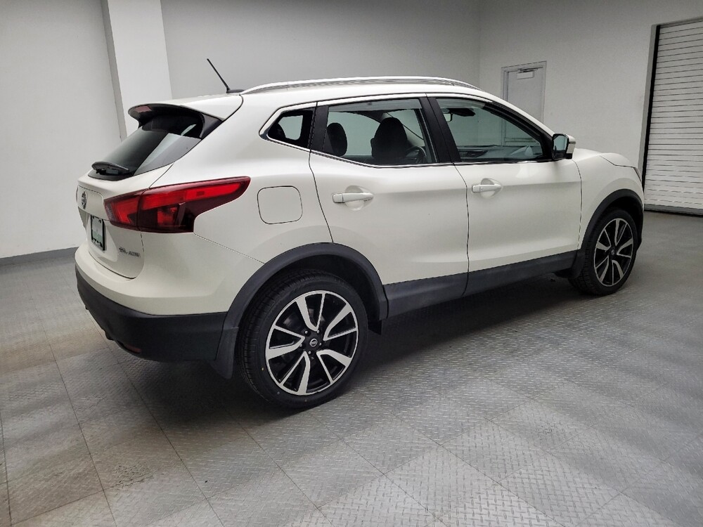 2017 Nissan Rogue Sport in Taylor, MI 48180 - 18133484 10