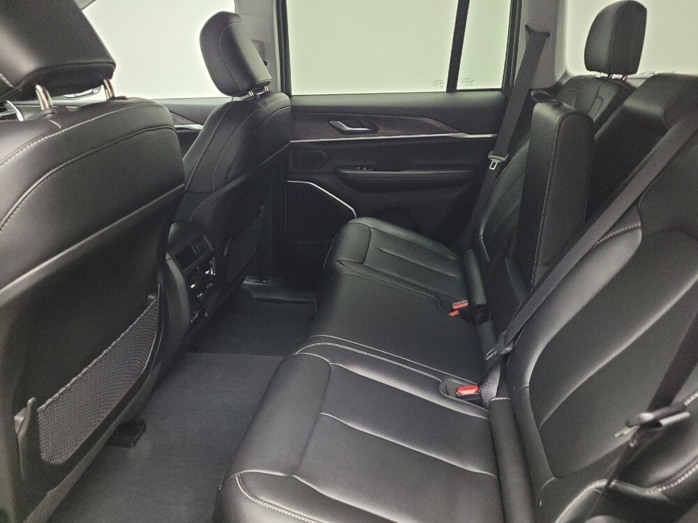 2023 Jeep Grand Cherokee in Taylor, MI 48180 - 18133485 18