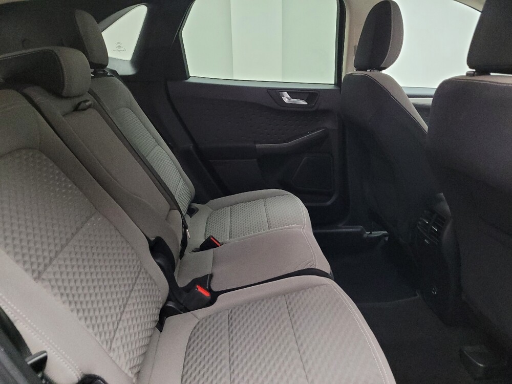 2020 Ford Escape in Taylor, MI 48180 - 18133486 19