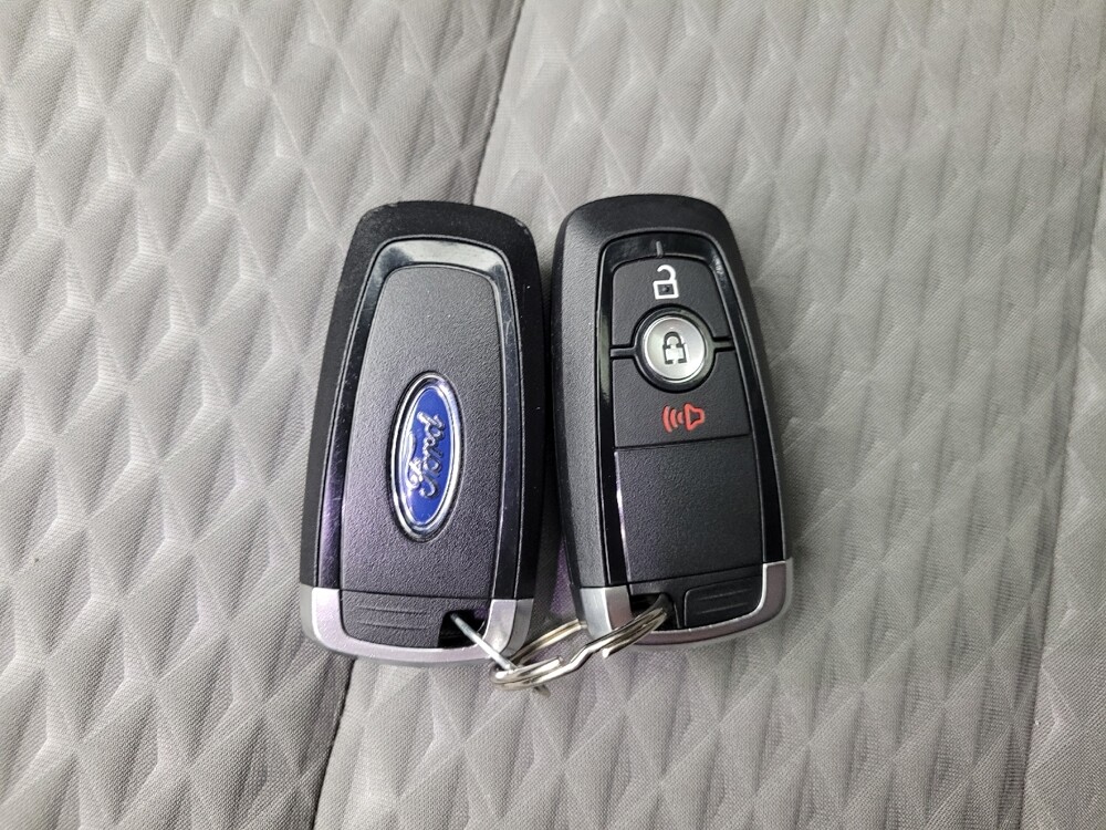 2020 Ford Escape in Taylor, MI 48180 - 18133486 32