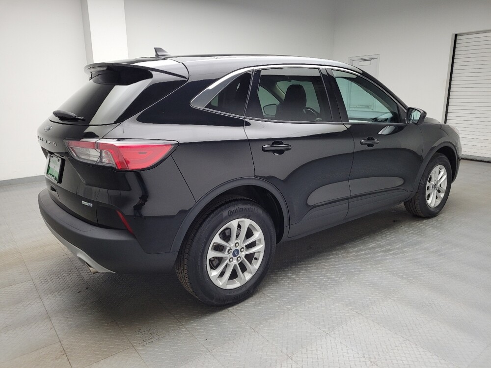 2020 Ford Escape in Taylor, MI 48180 - 18133486 10