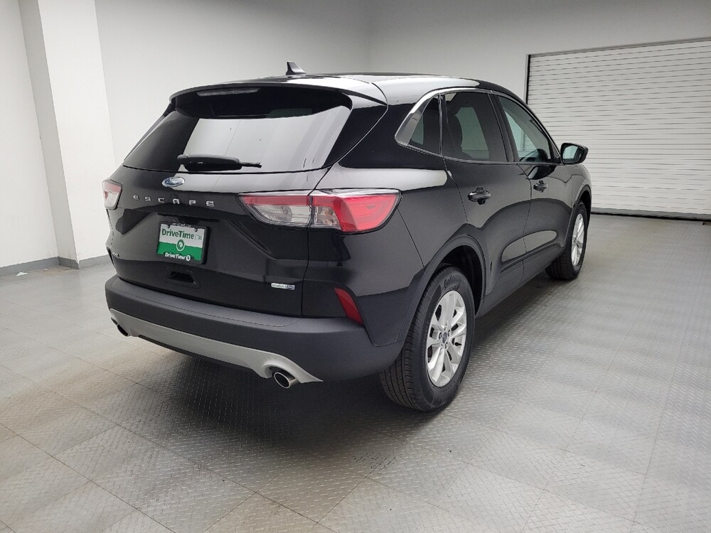 2020 Ford Escape in Taylor, MI 48180 - 18133486 9