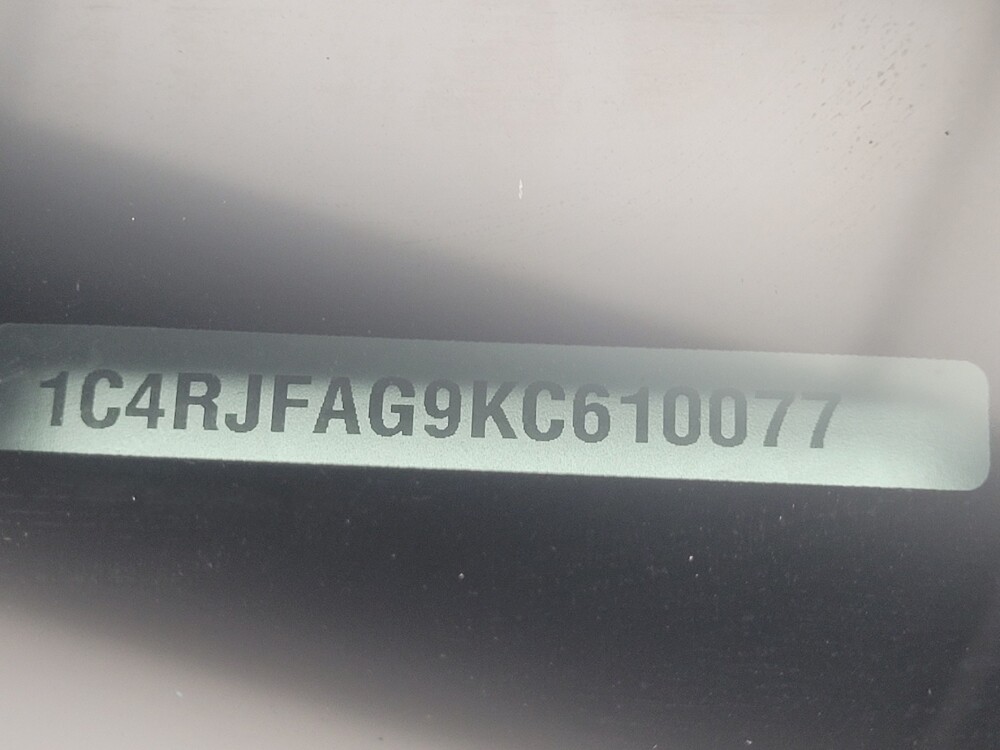 2019 Jeep Grand Cherokee in Indianapolis, IN 46219 - 18133488 33