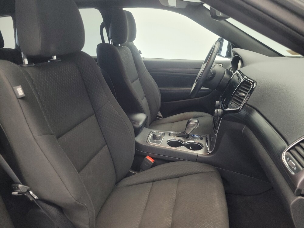 2019 Jeep Grand Cherokee in Indianapolis, IN 46219 - 18133488 21