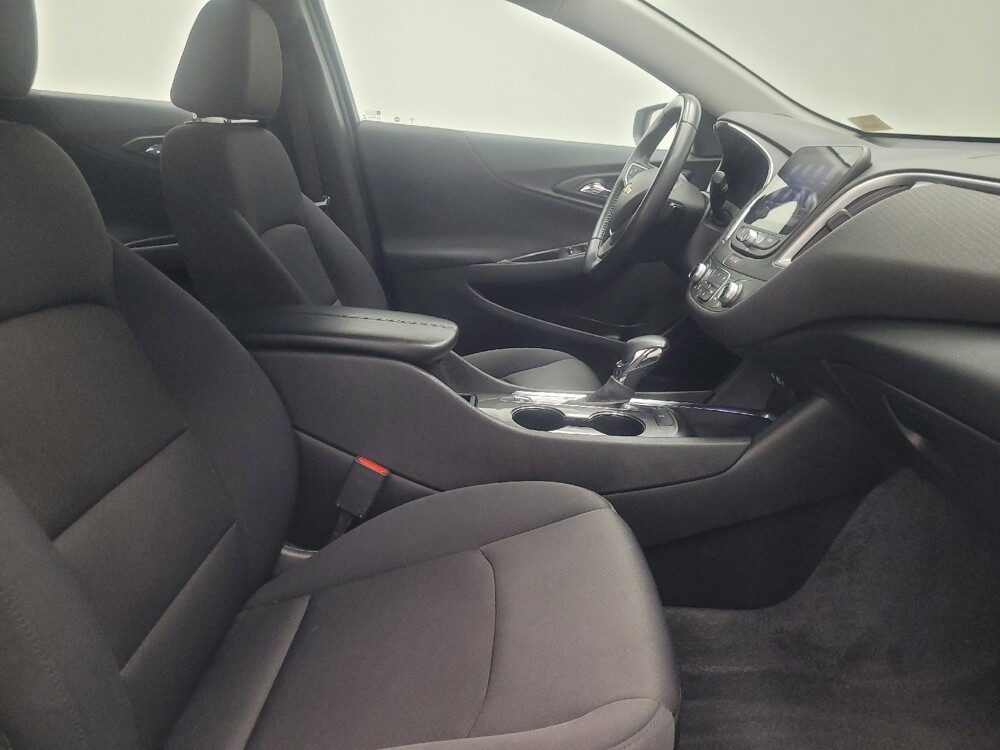 2022 Chevrolet Malibu in Highland, IN 46322 - 18133491 21