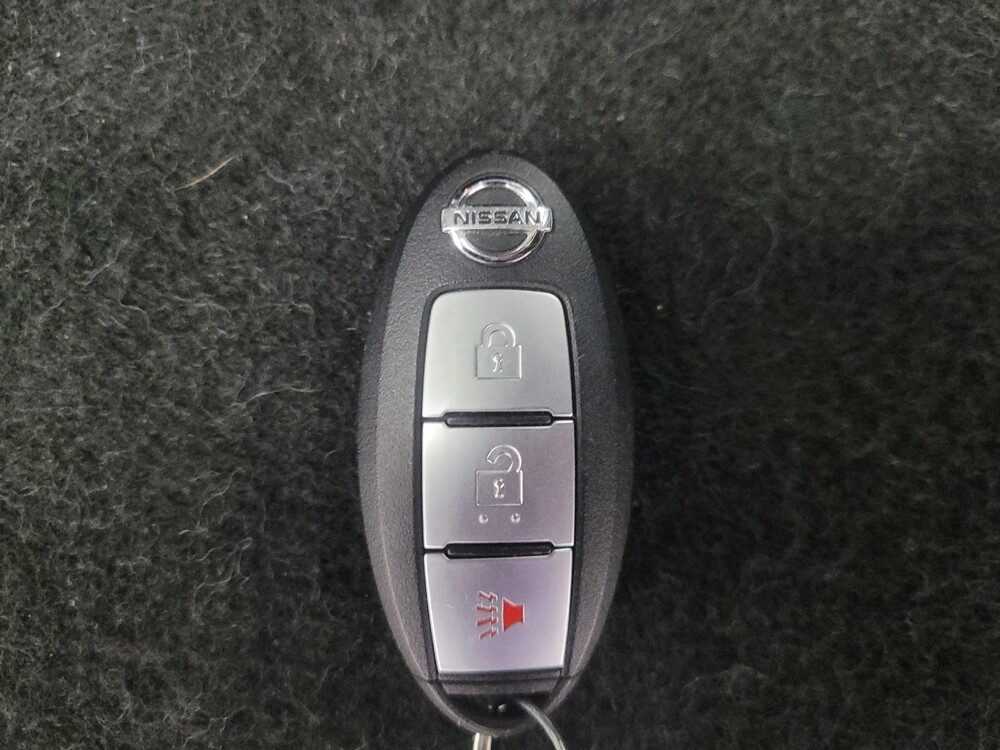 2018 Nissan Pathfinder in Highland, IN 46322 - 18133494 32