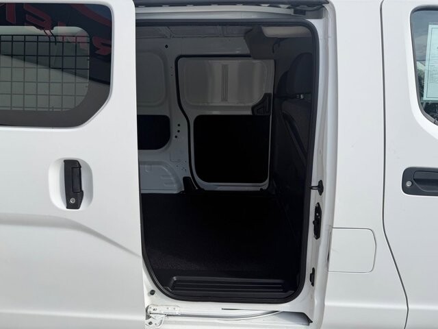 2018 Nissan NV200 in Knoxville, TN 37920 - 18133497 10