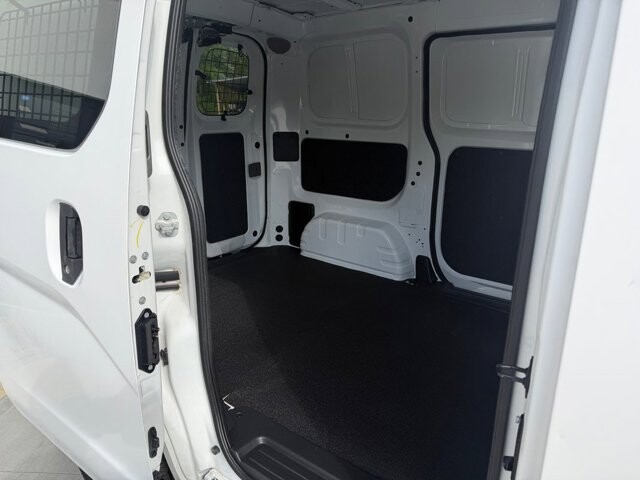 2018 Nissan NV200 in Knoxville, TN 37920 - 18133497 11