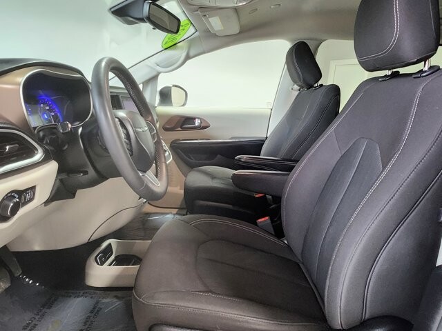2023 Chrysler Voyager in Cinnaminson, NJ 08077 - 18133499 11