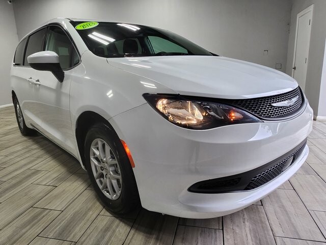 2023 Chrysler Voyager in Cinnaminson, NJ 08077 - 18133499 7