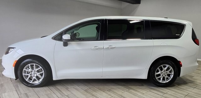 2023 Chrysler Voyager in Cinnaminson, NJ 08077 - 18133499 2