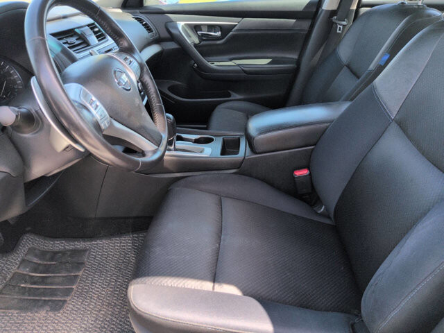 2016 Nissan Altima in North Little Rock, AR 72117-1620 - 18133519 5