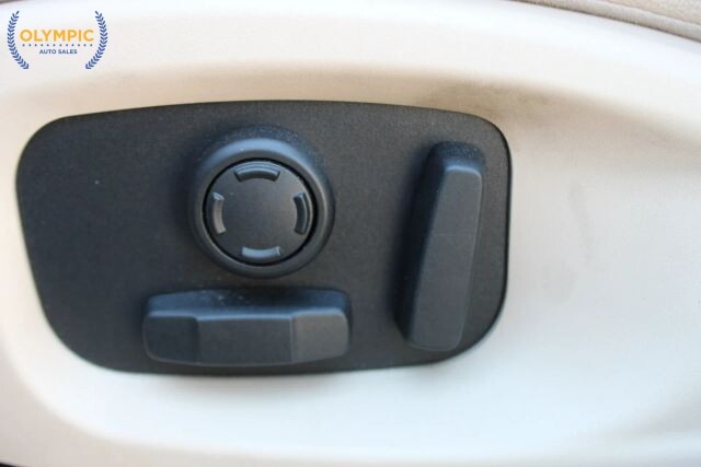 2017 Jaguar F-PACE in Decatur, GA 30032 - 18133520 38