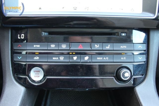 2017 Jaguar F-PACE in Decatur, GA 30032 - 18133520 24