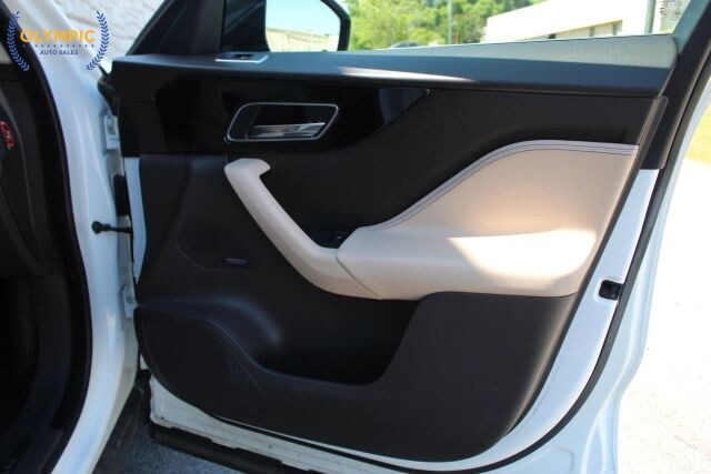 2017 Jaguar F-PACE in Decatur, GA 30032 - 18133520 40