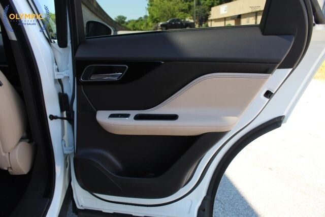 2017 Jaguar F-PACE in Decatur, GA 30032 - 18133520 42