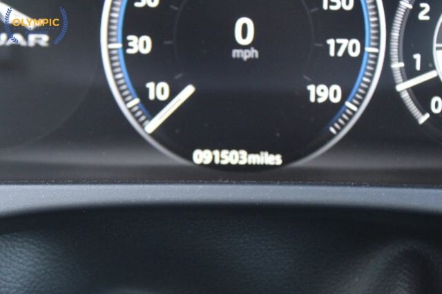 2017 Jaguar F-PACE in Decatur, GA 30032 - 18133520 21