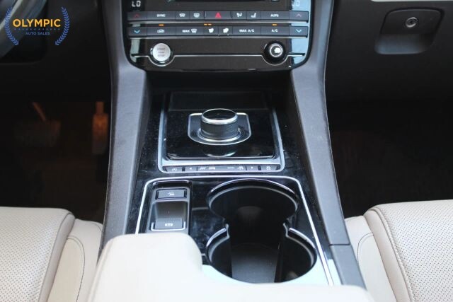 2017 Jaguar F-PACE in Decatur, GA 30032 - 18133520 25