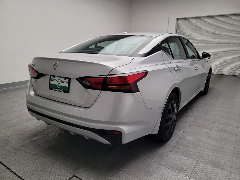 2019 Nissan Altima in Fresno, CA 93726 - 18133528 7