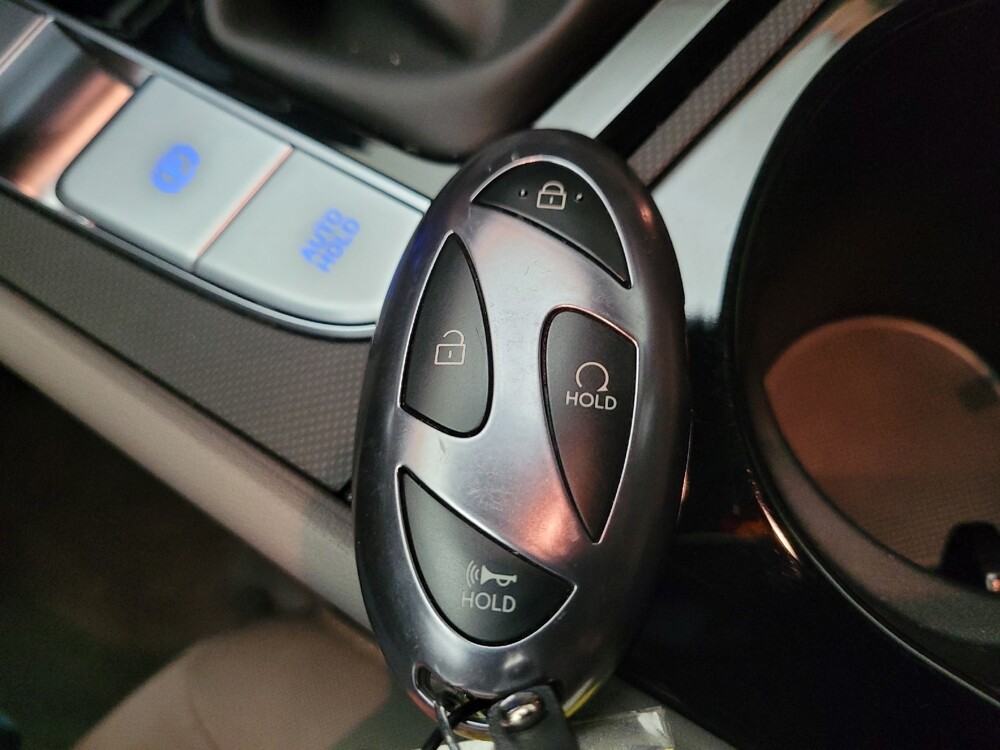 2025 Hyundai Elantra in Riverside, CA 92504 - 18133532 32