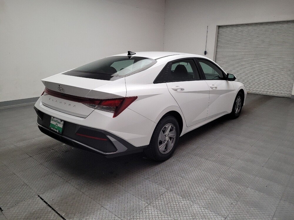 2024 Hyundai Elantra in Downey, CA 90241 - 18133534 9
