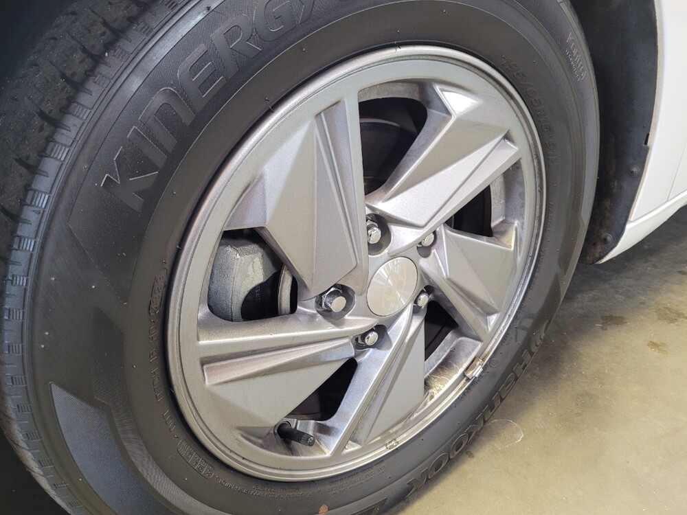 2024 Hyundai Elantra in Downey, CA 90241 - 18133534 31