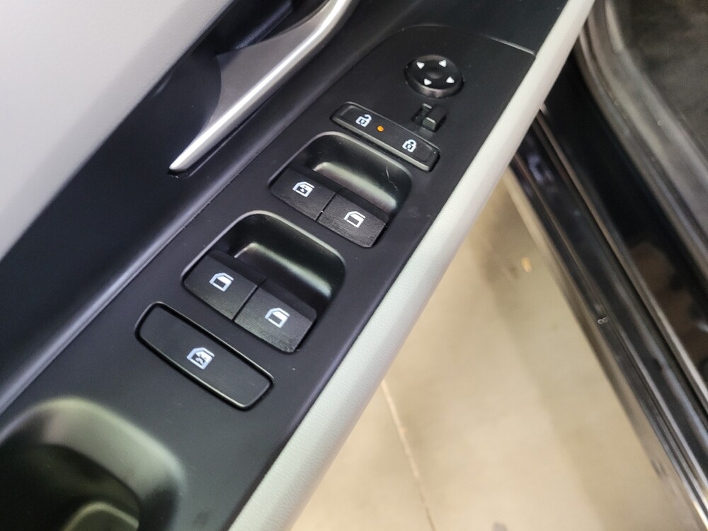 2025 Hyundai Elantra in Riverside, CA 92504 - 18133537 27