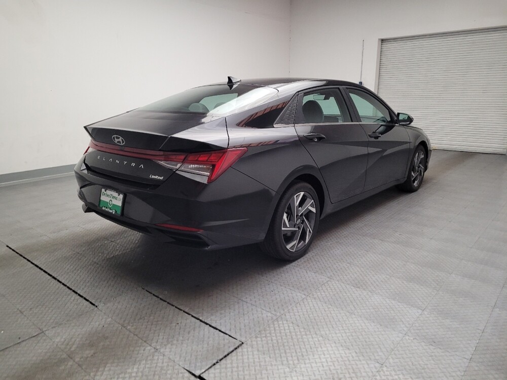 2025 Hyundai Elantra in Riverside, CA 92504 - 18133537 9