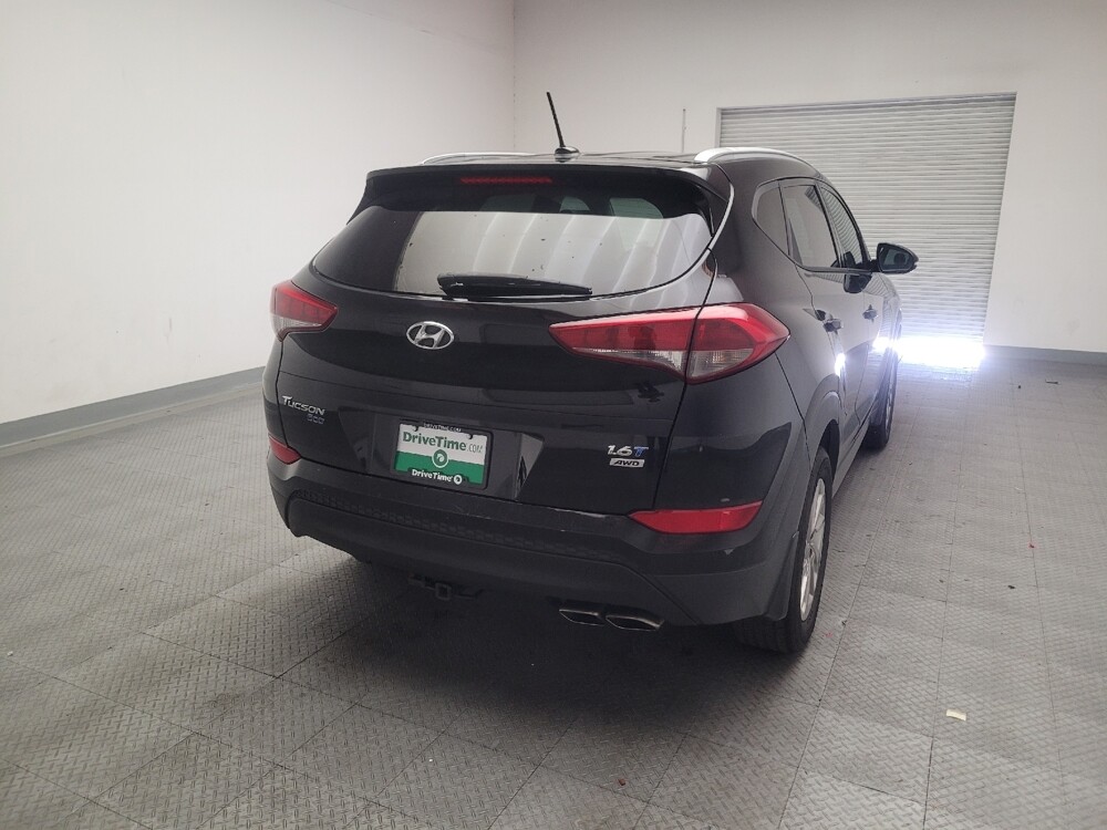 2016 Hyundai Tucson in Bakersfield, CA 93309 - 18133540 7