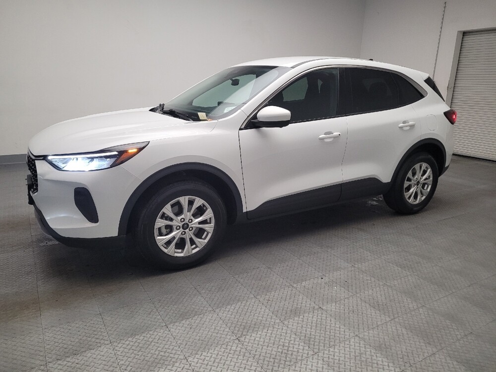 2023 Ford Escape in Fresno, CA 93726 - 18133543 2