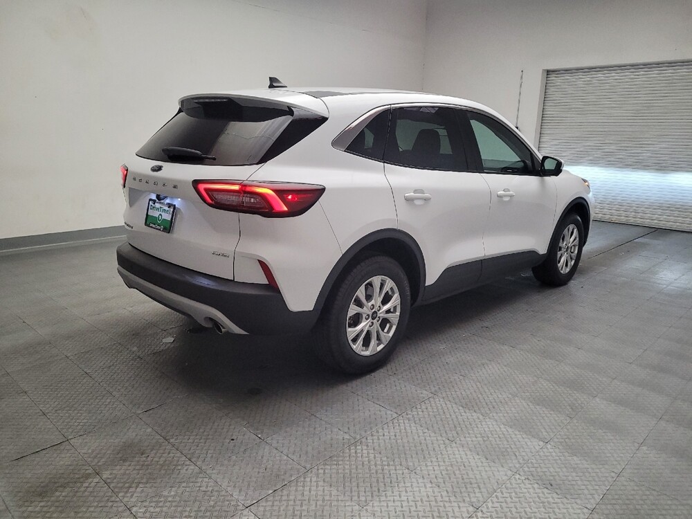 2023 Ford Escape in Fresno, CA 93726 - 18133543 9