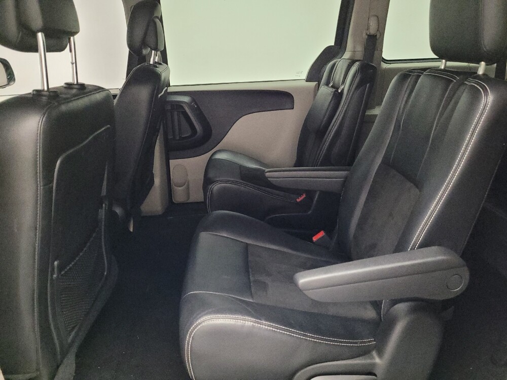 2019 Dodge Grand Caravan in Bakersfield, CA 93309 - 18133546 18